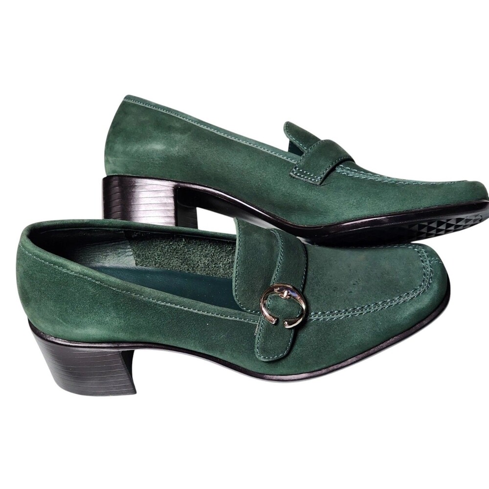 Laura Scott Green Suede Loafers Size 6